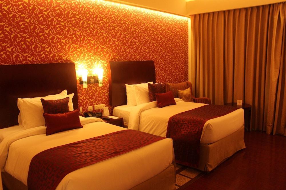 Ramada By Wyndham Jaipur Jaisinghpura Hotel Екстериор снимка