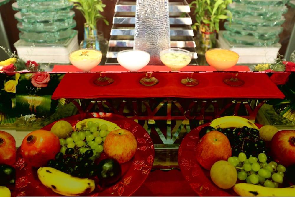 Ramada By Wyndham Jaipur Jaisinghpura Hotel Екстериор снимка