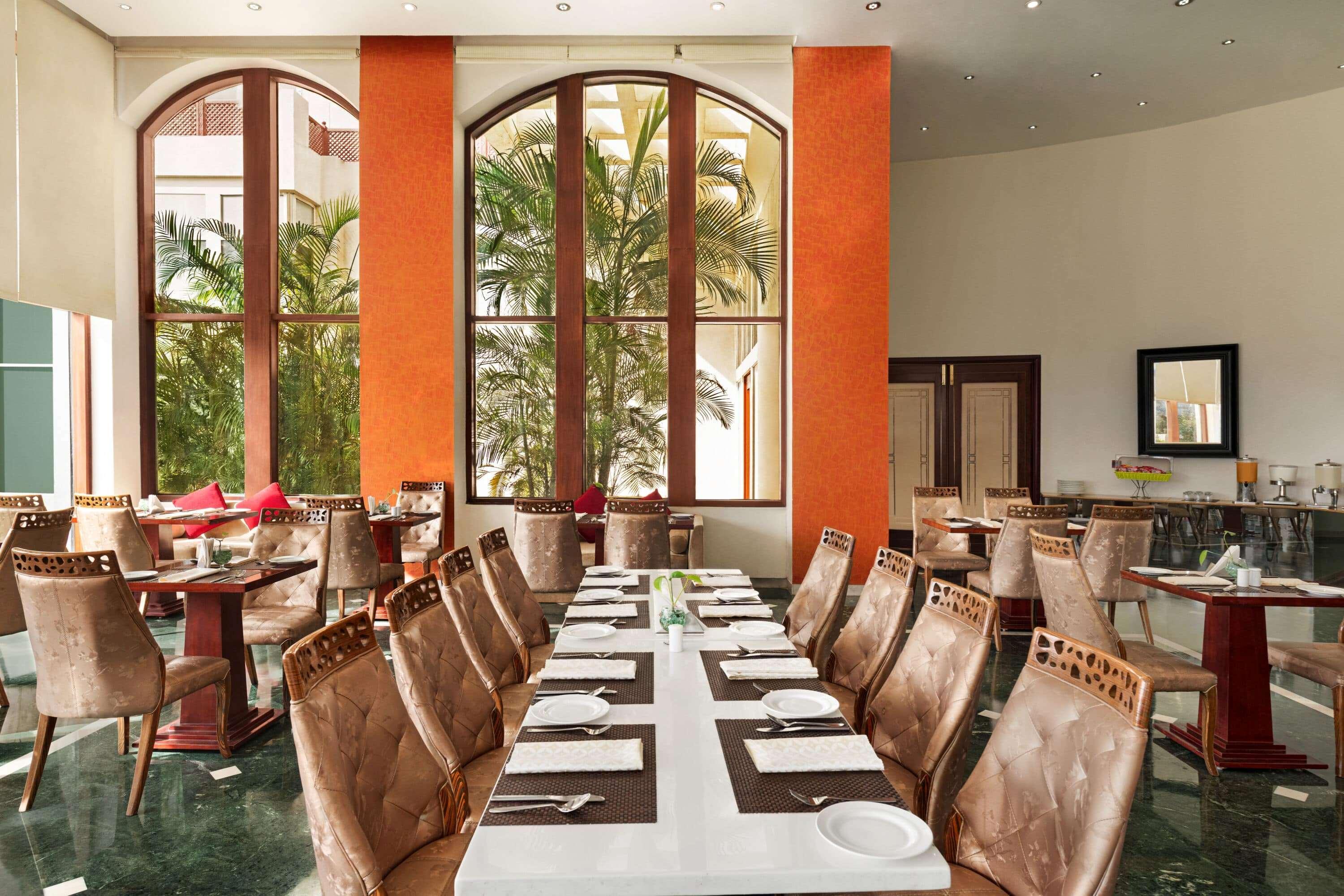 Ramada By Wyndham Jaipur Jaisinghpura Hotel Екстериор снимка