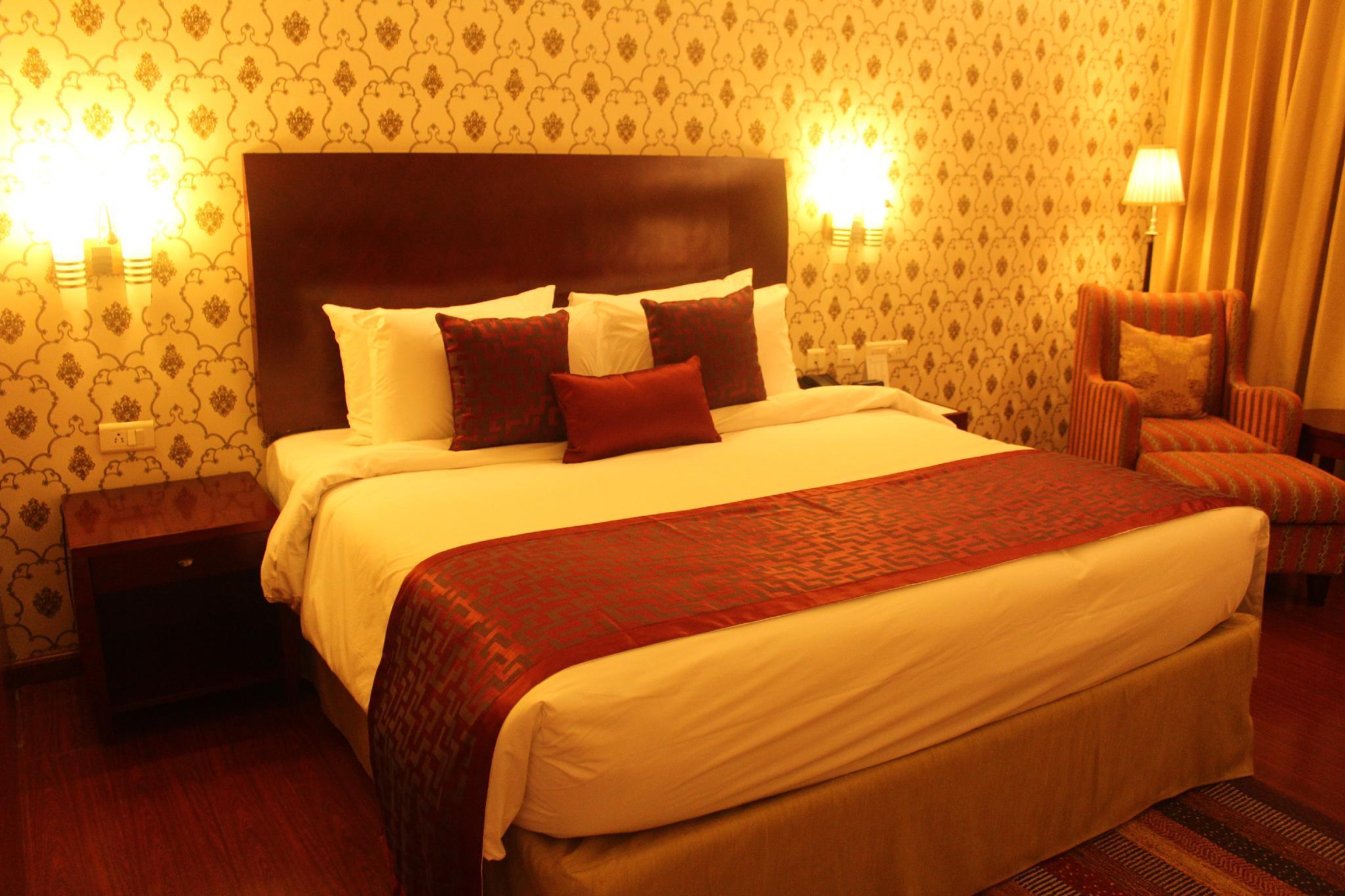 Ramada By Wyndham Jaipur Jaisinghpura Hotel Екстериор снимка
